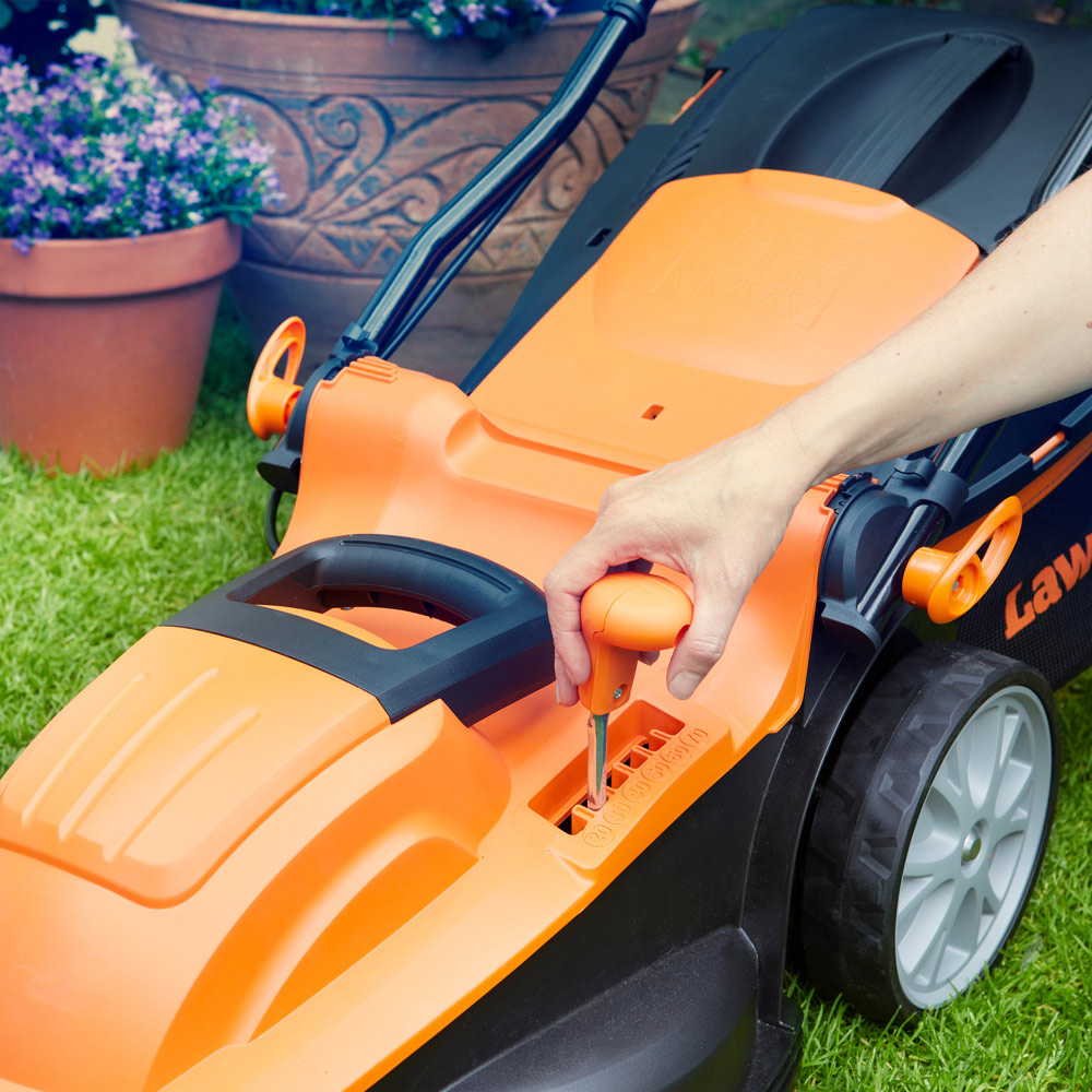 LawnMaster M2EB1637M-01 1600W Hand Propelled 37cm Rotary Electric Lawn Mower Image 3
