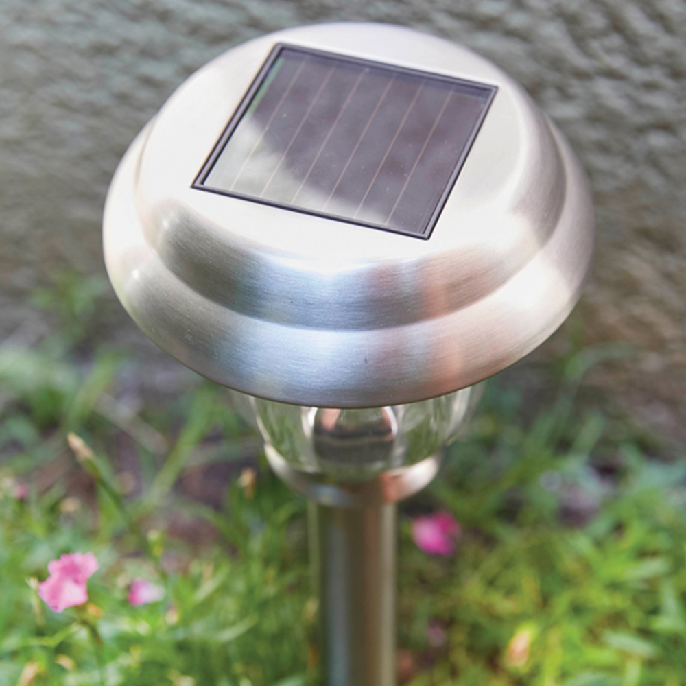 Luxform Pulzar LED Intelligent Solar Spike Light Image 4