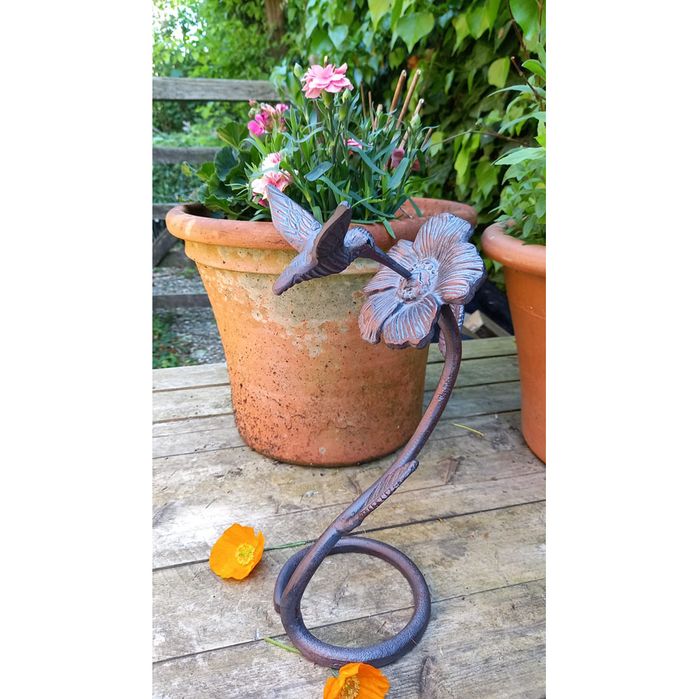 Inspirational Gifting Hummingbird Cast Aluminium Garden Ornament Image 4