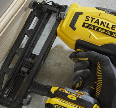 Staple, nail and rivet guns