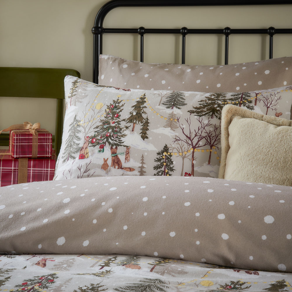 Furn Double Forest Festivities Printed Reversible Duvet Set Image 2