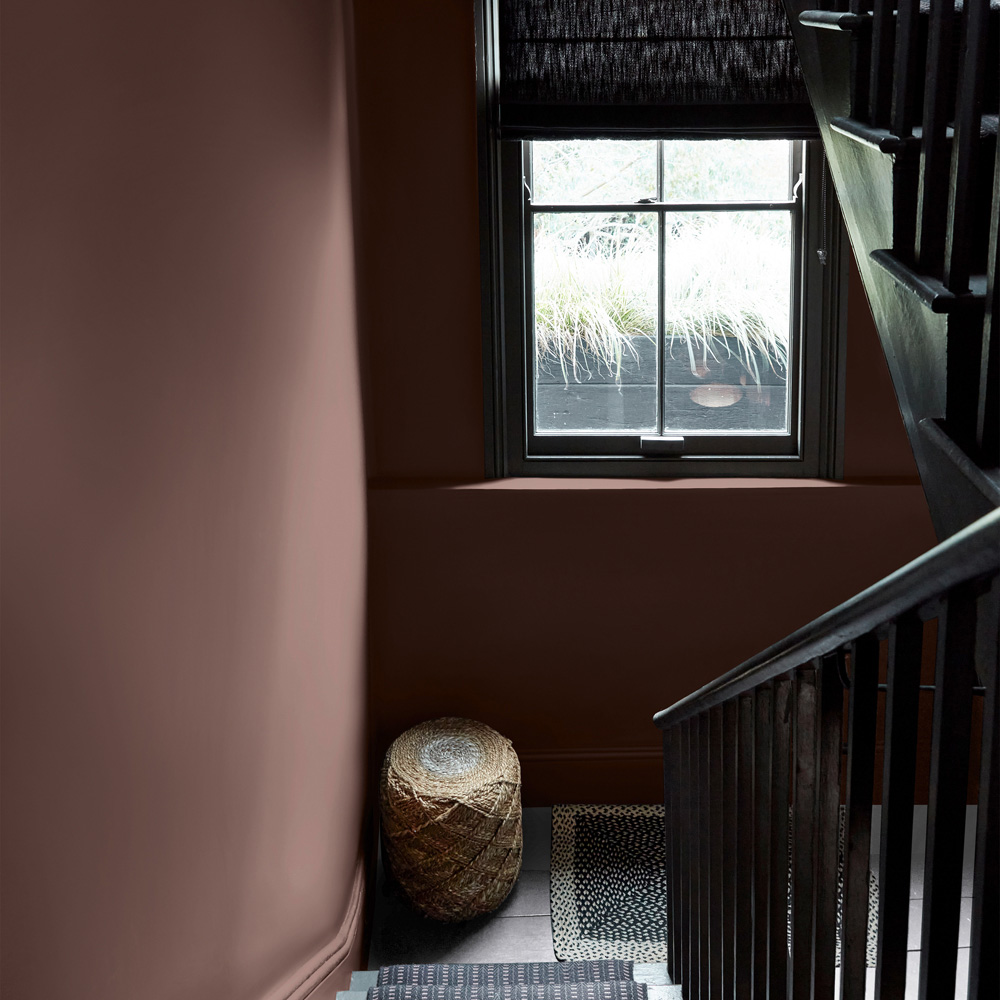 Abigail Ahern Walls and Ceilings Raku Clay Emulsion Paint 2.5L Image 5