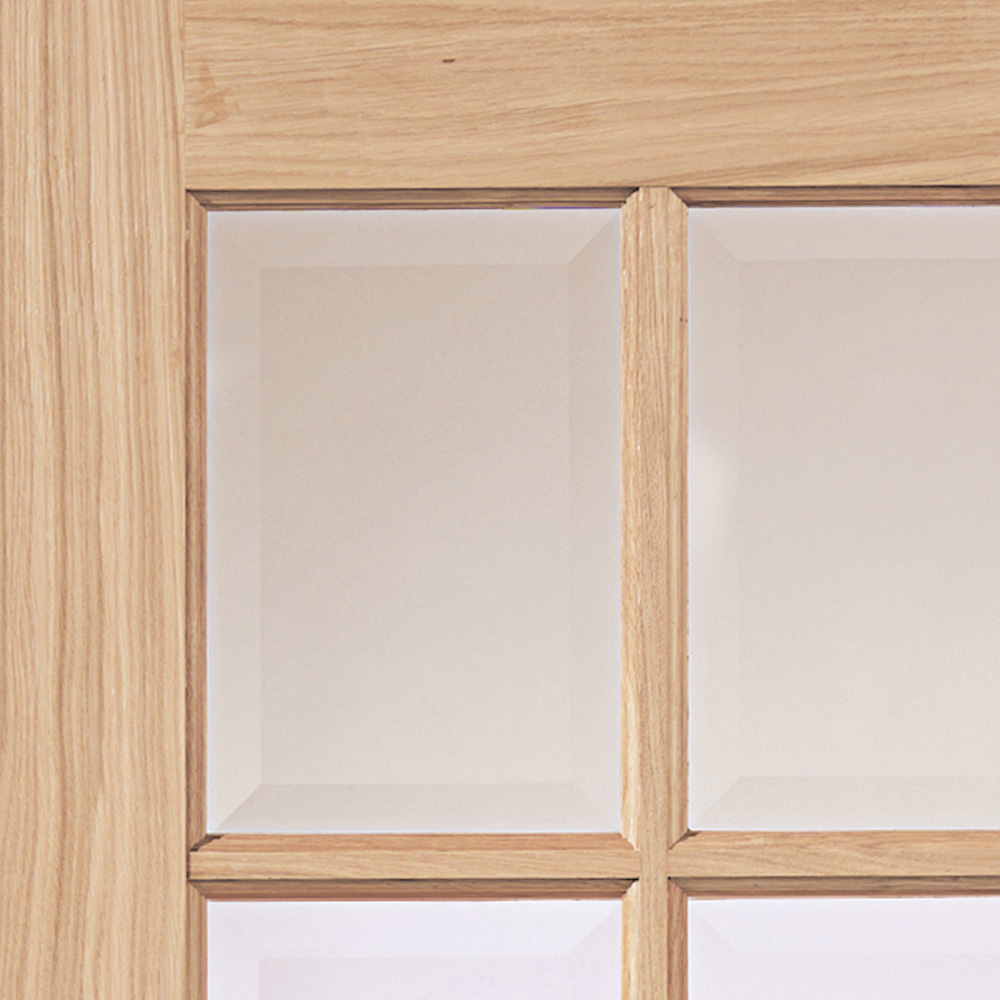 JB Kind Dove Classic Oak Glazed Internal Door 1981 x 762mm Image 3