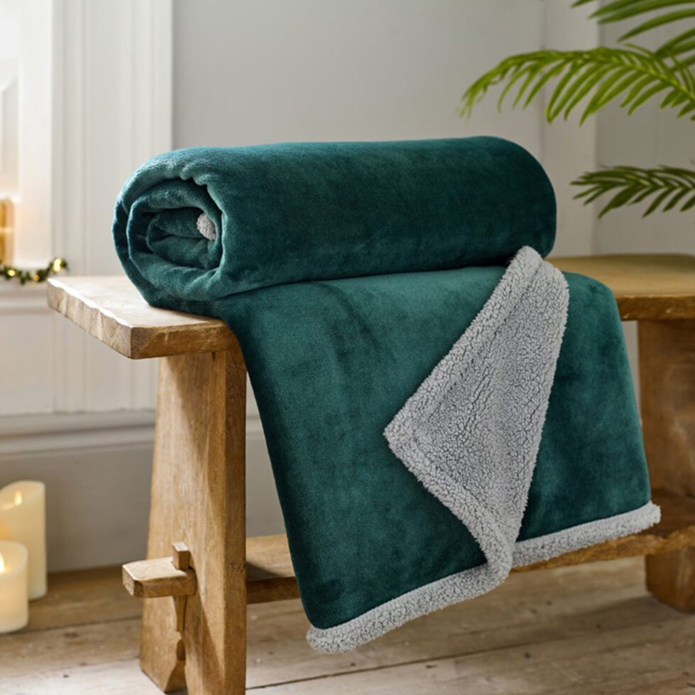 Deyongs Hazelwood Forest Green Throw 130 x 170cm Image 2
