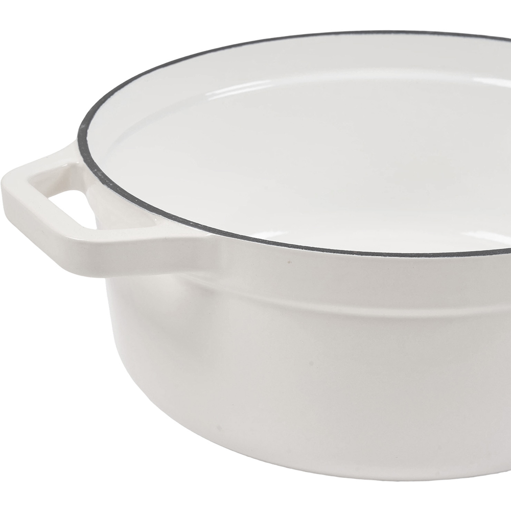 Living and Home 2L Beige White Enamelled Cast Iron Dutch Oven Image 3