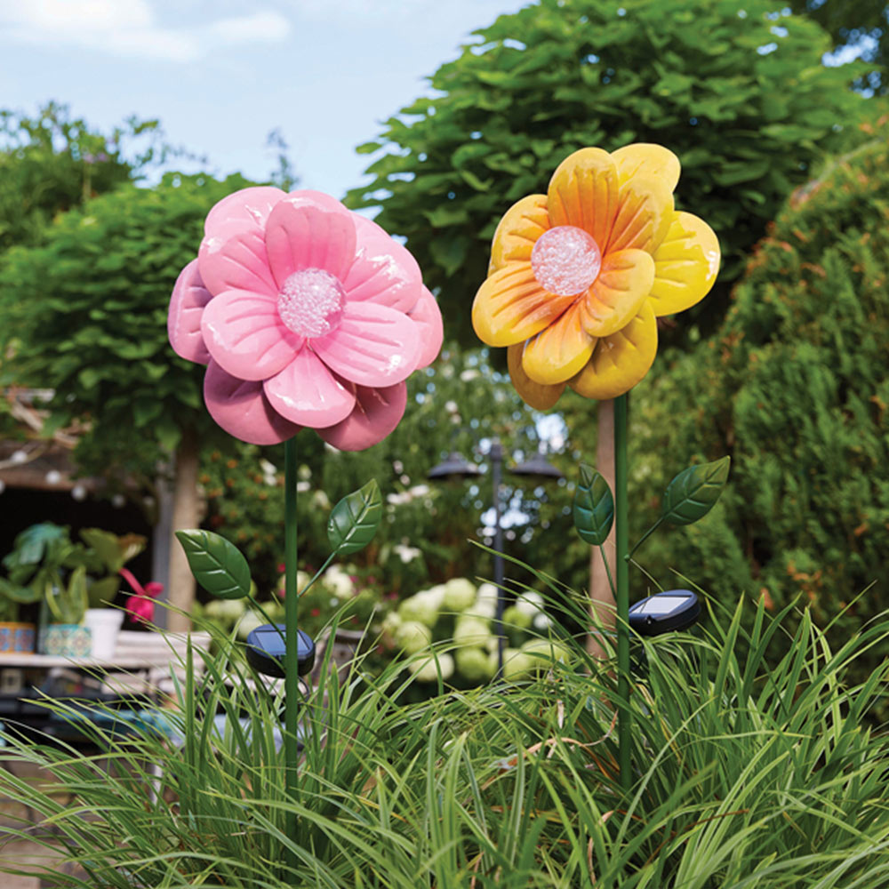 Luxform Anemone Flower Solar Light Image 2