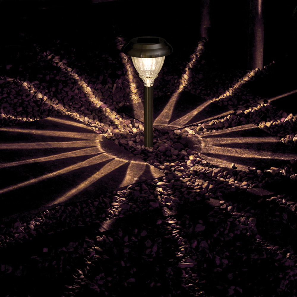 Luxform Annecy Solar LED Spike Light Image 5