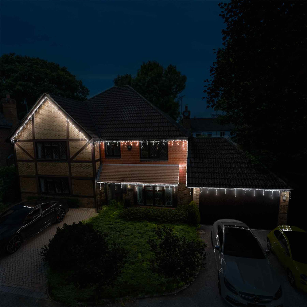 The Christmas Centre 420 Twinkling LED White Cable Icicle Light 13.35m Image 8