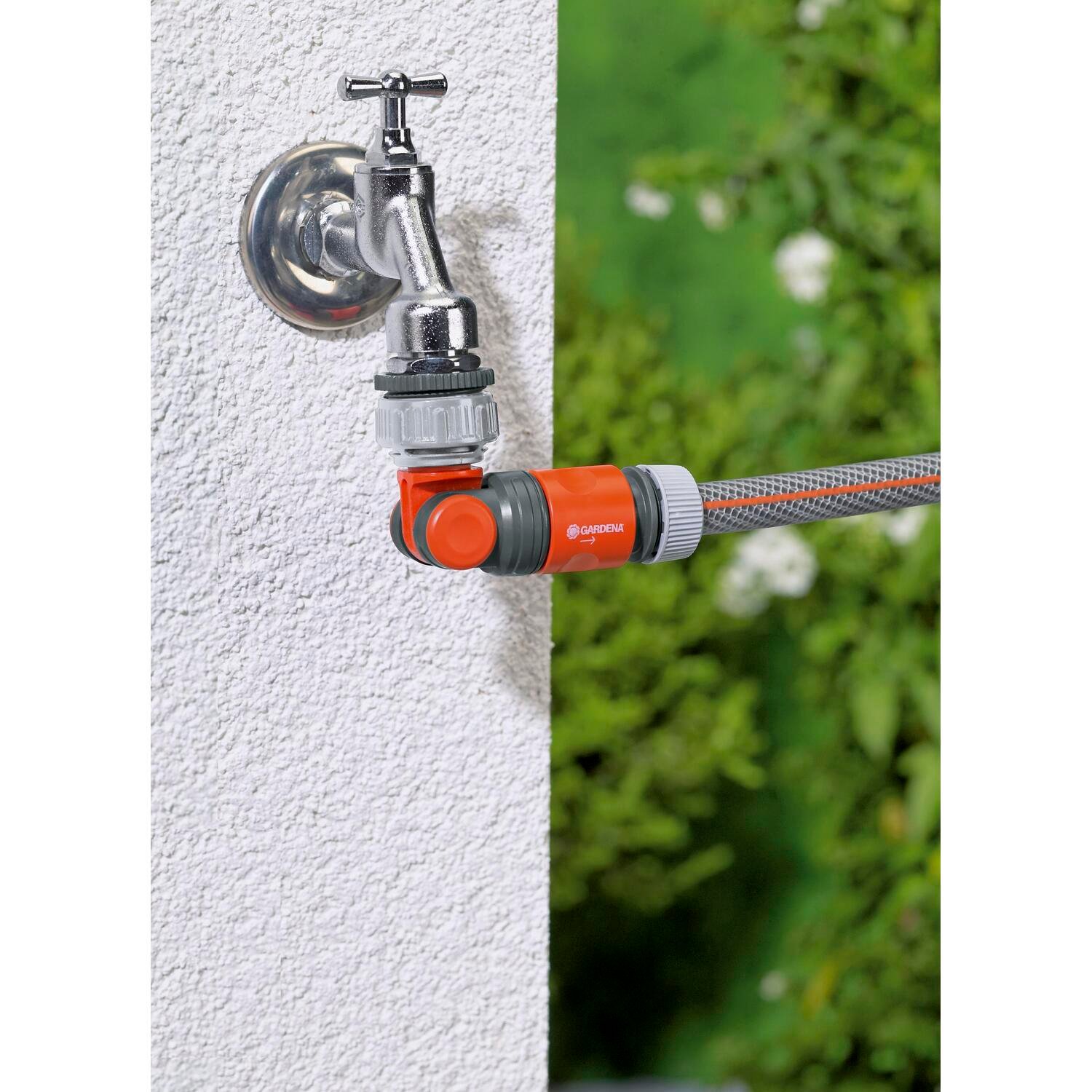 Gardena Angled Tap Connector Image 4