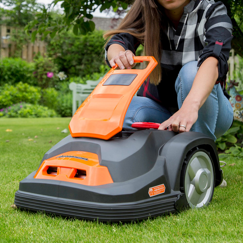 Yard Force Sa650b Robotic Lawnmower Image 7