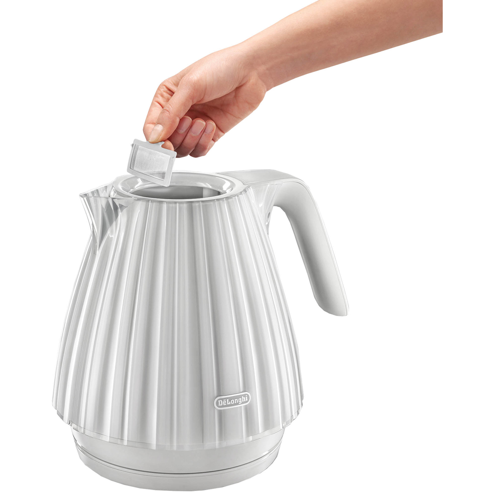 De'Longhi Ballerina DL3003 White 1.7L Kettle Image 4
