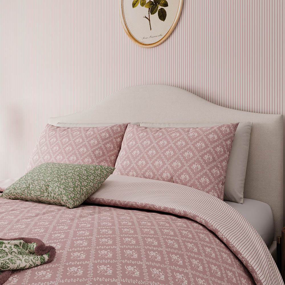 Helena Springfield Super King Size Pink Meadow Posy Duvet Set Image 4