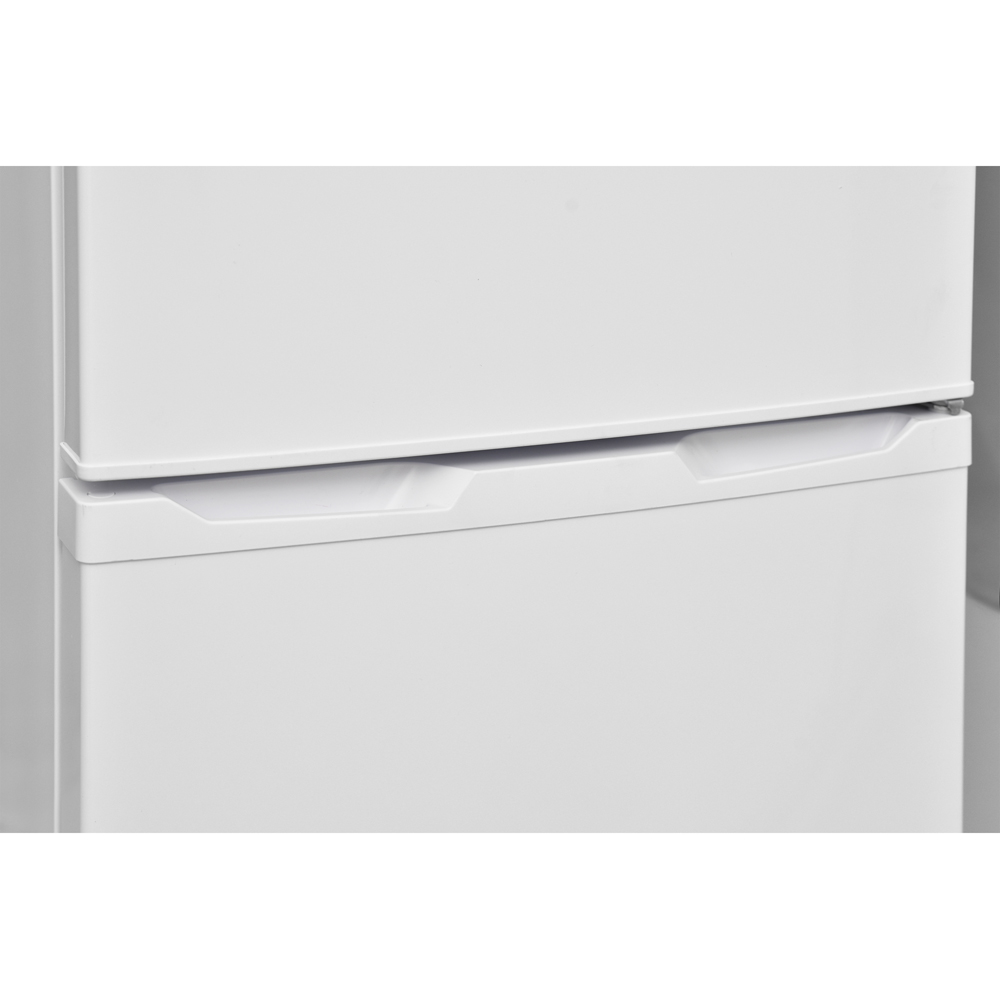 White Knight WK-AT5048W White 60/40 Less Frost Freestanding Fridge Freezer Image 8