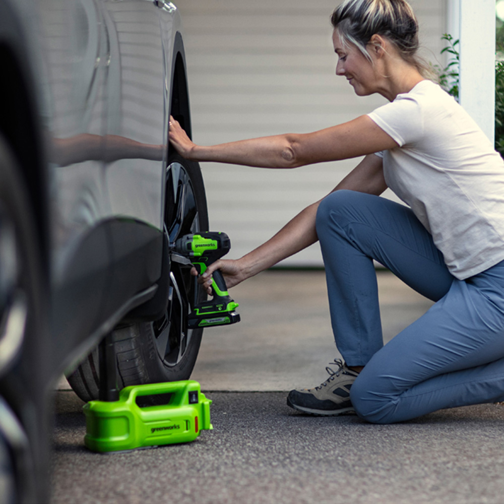 Greenworks GWGD24IW400 24V Brushless 400Nm Impact Wrench Bare Unit Image 6