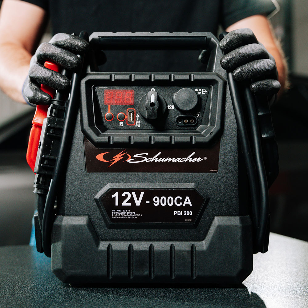 Schumacher PBI200 12V Booster 900CA Image 2