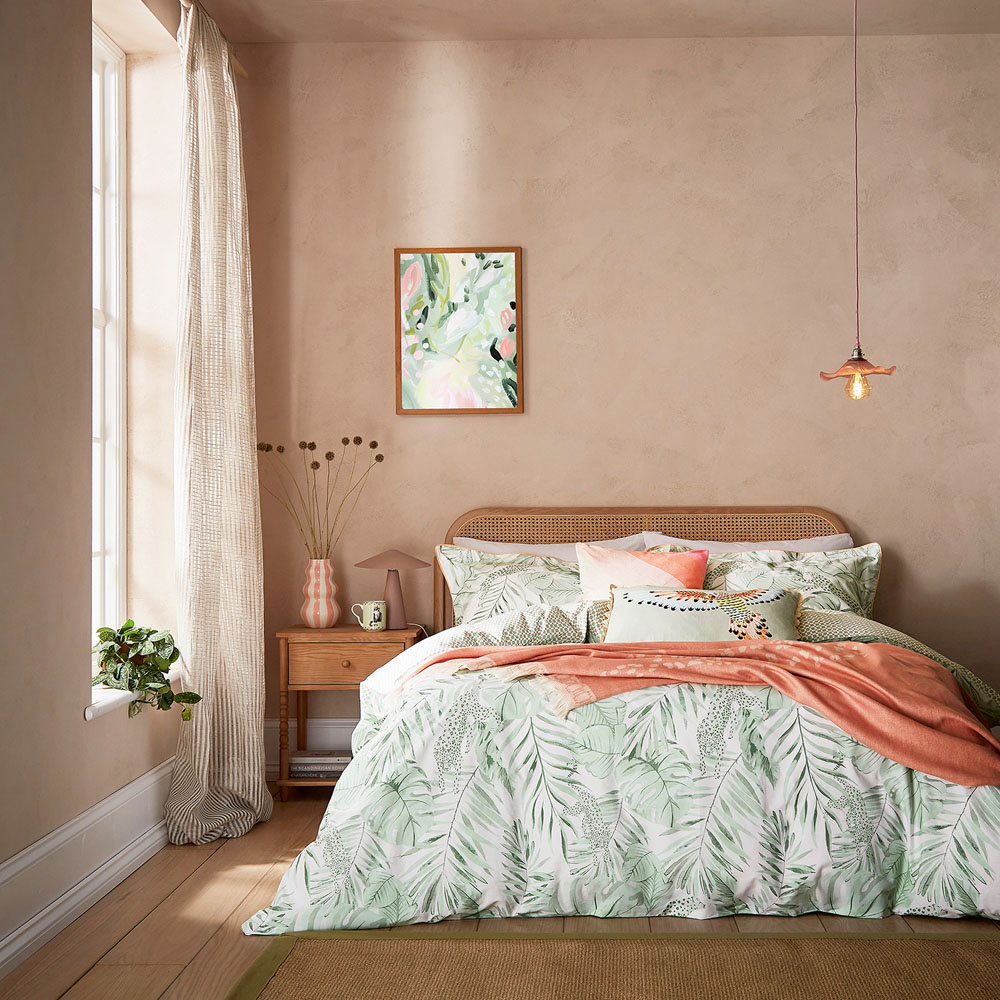 Yvonne Ellen Double Sage Tropical Safari Reversible Duvet Set Image 5