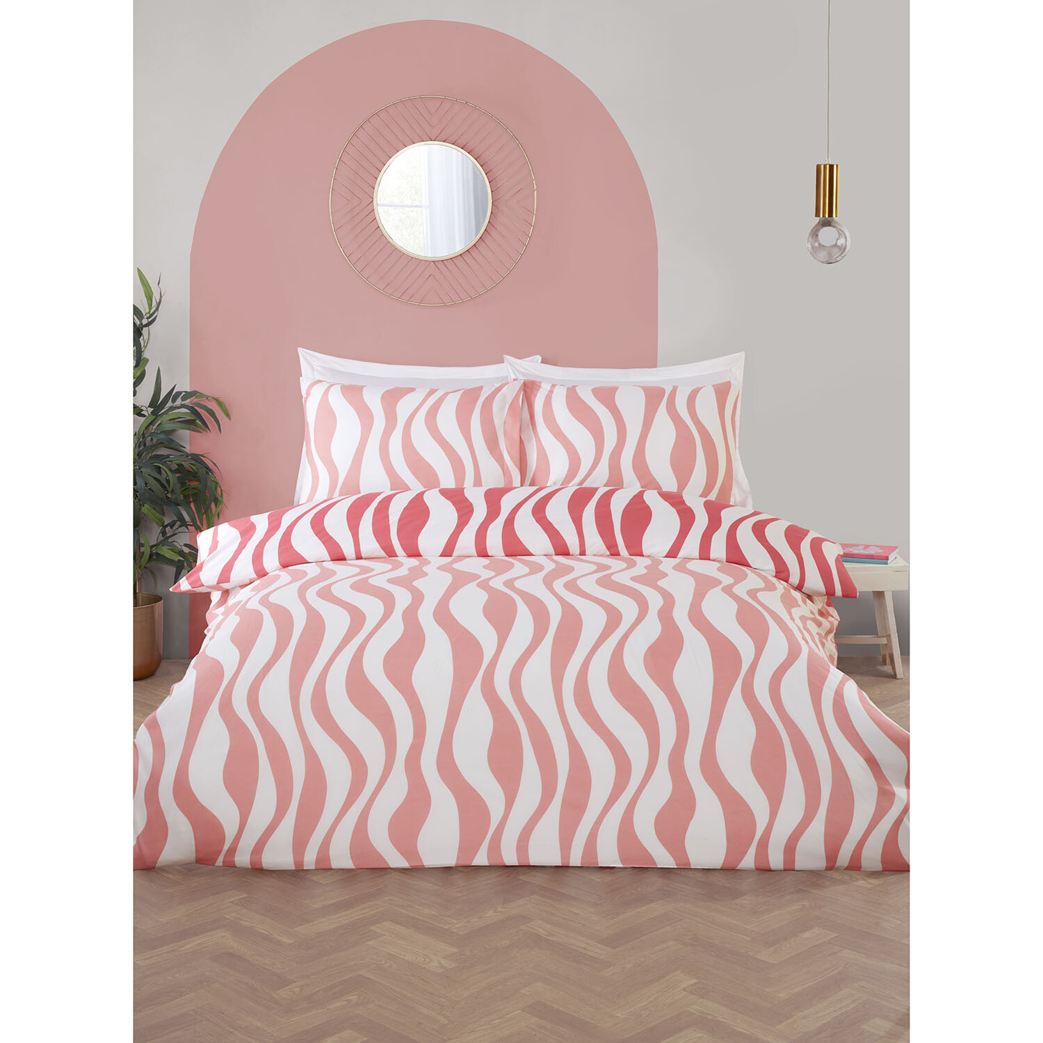 Kiko Duvet Set - Pink / Single Image 2