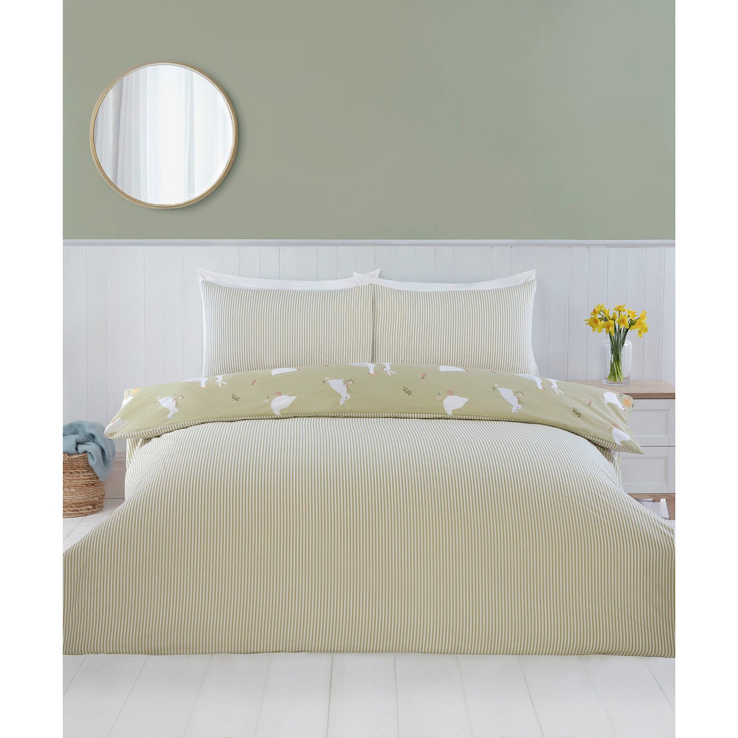 Spring Animals Duvet Set - Green / King Image 2