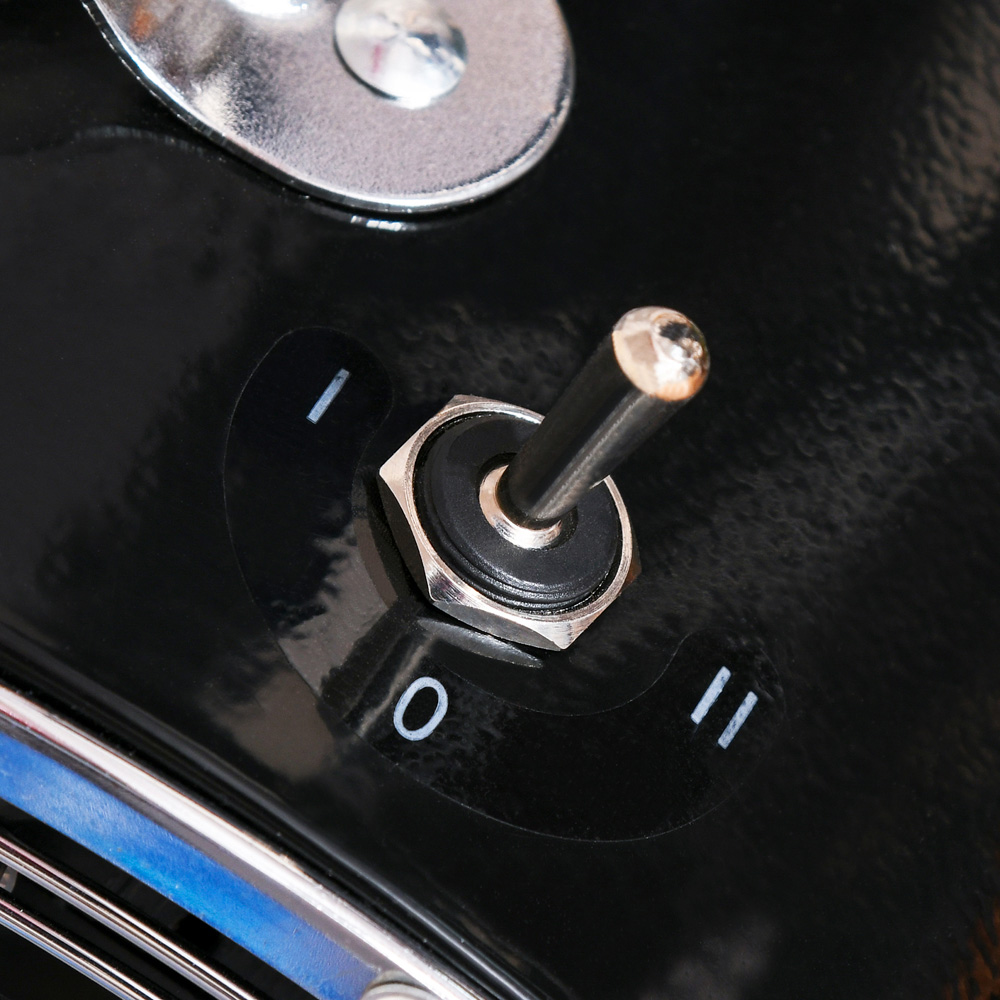 HOMCOM Black Desk Clock Fan 12 inch Image 4