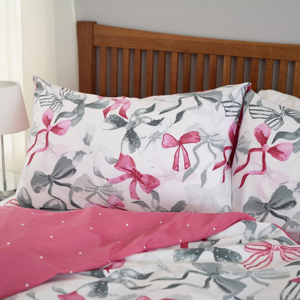 Deyongs Bows King Size Pink Reversible Duvet Set Image 2