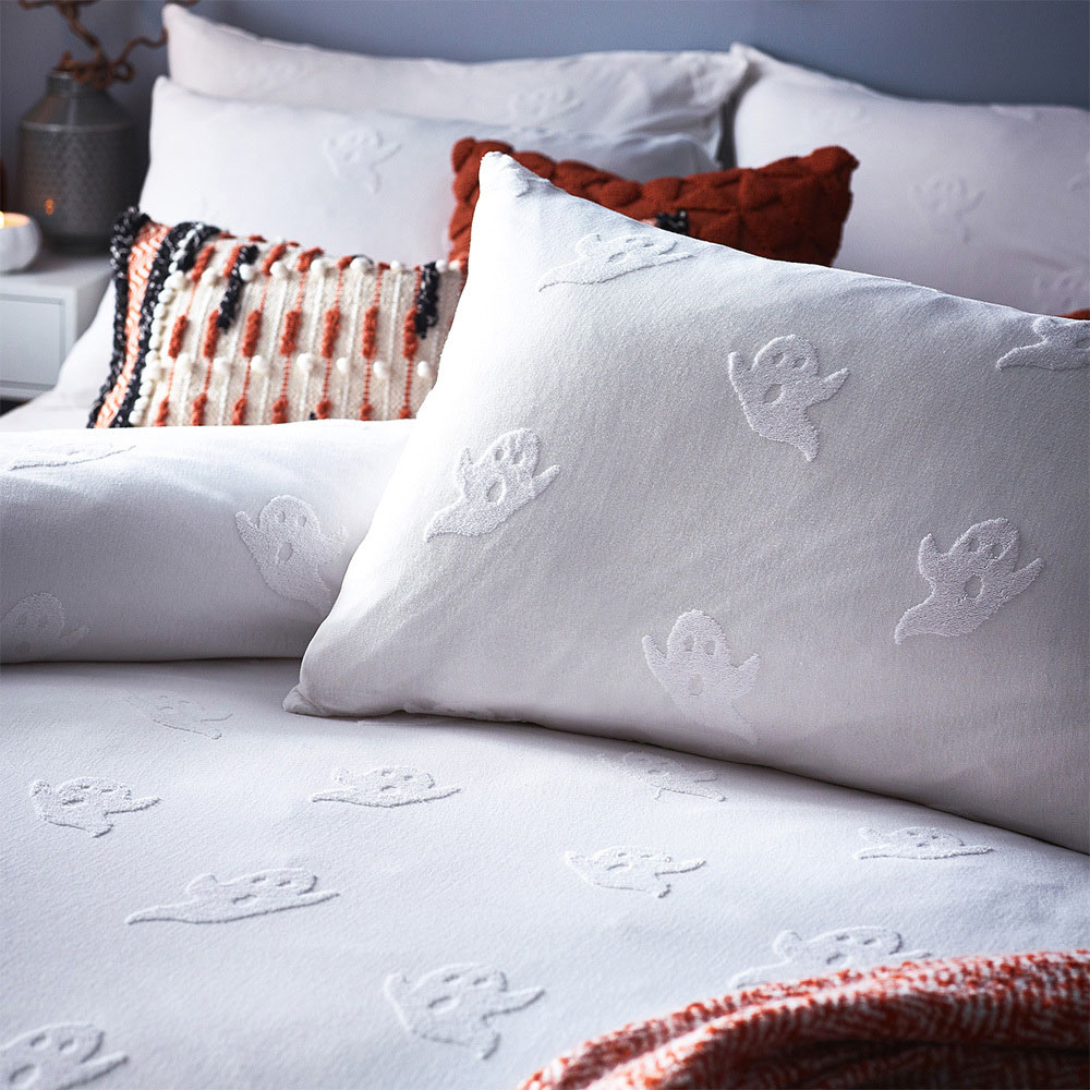 furn. Ghost Super King White Duvet Set Image 2