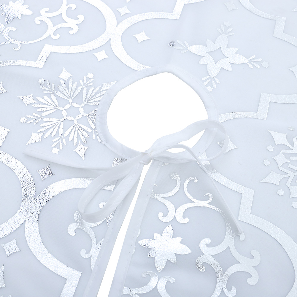 Living and Home Round Shape Christmas Tree Base Skirt with Stocking 120cm Image 5