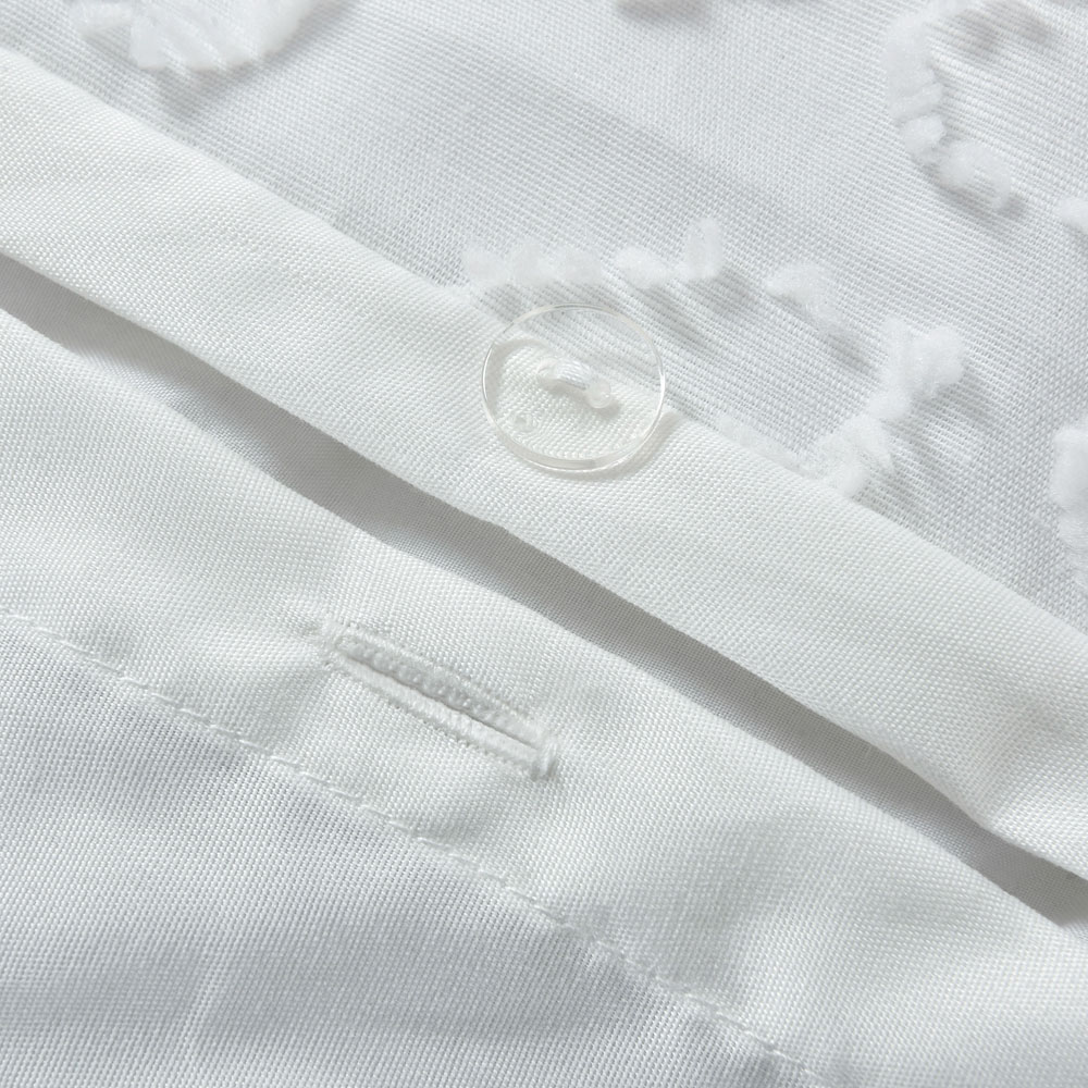 Intimates Astra Double White Tufted Duvet Set Image 3