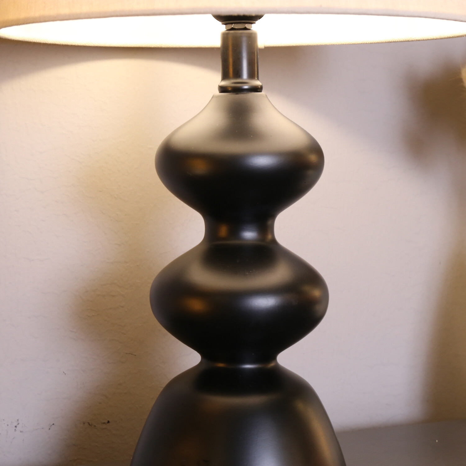 Zahra Table Lamp Black Image 5