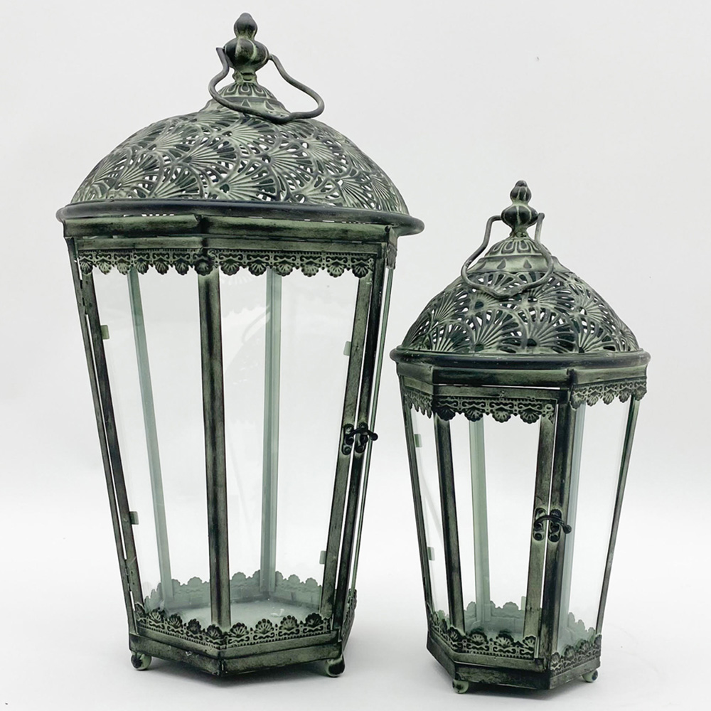 Acacia Home Set of 2 Metal Garden Lanterns Image 3