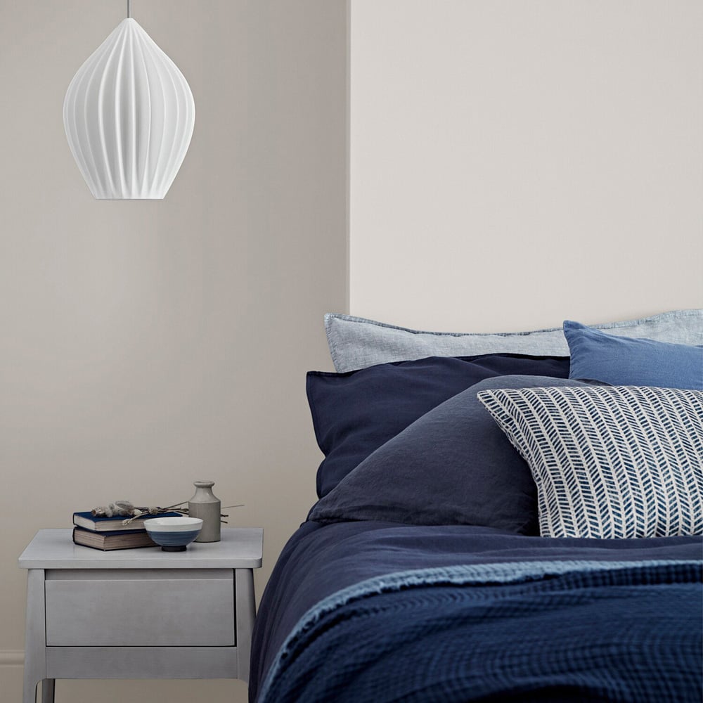 Crown Easyclean Dash of Nutmeg Matt Emulsion Multisurface Paint 2.5L Image 4