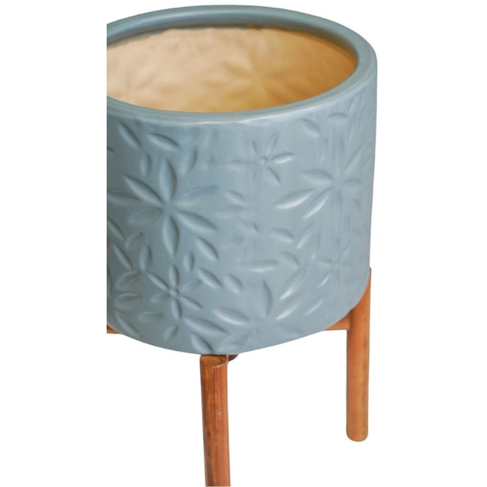 Ivyline Aspen Dusty Blue Flower Planter with Wooden Stand 28cm Image 3