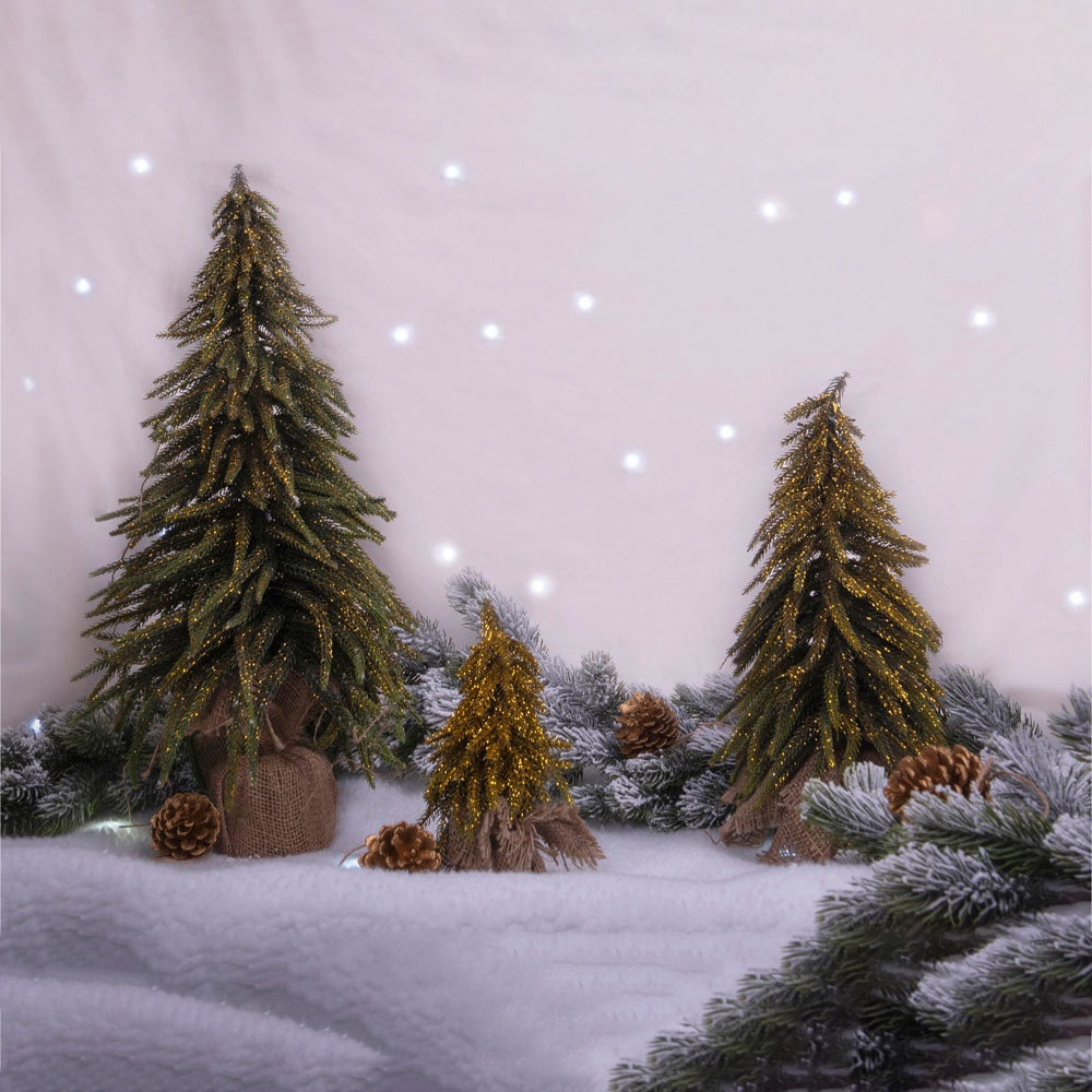 St Helens Gold Finish Decorative Christmas Tree 20cm Image 5