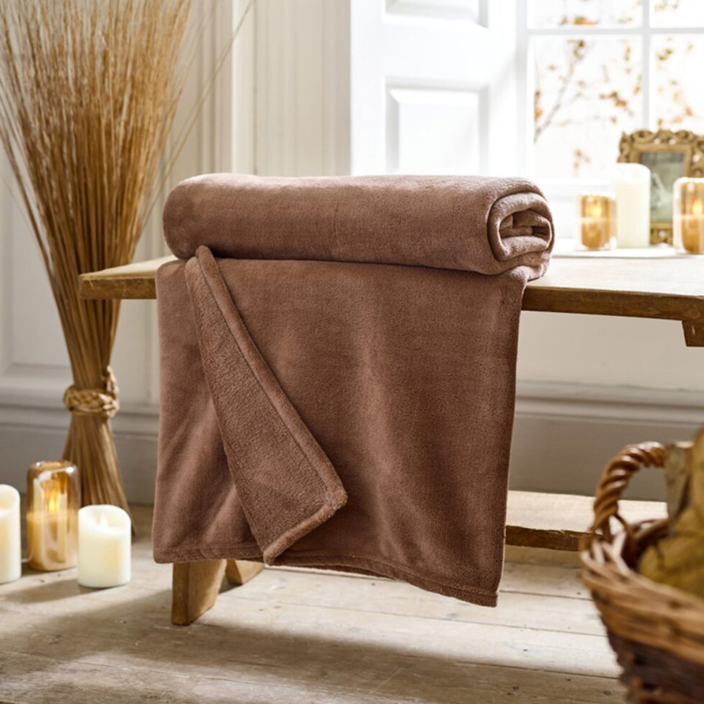 Deyongs Umber Snuggle Touch Throw 140 x 180cm Image 2