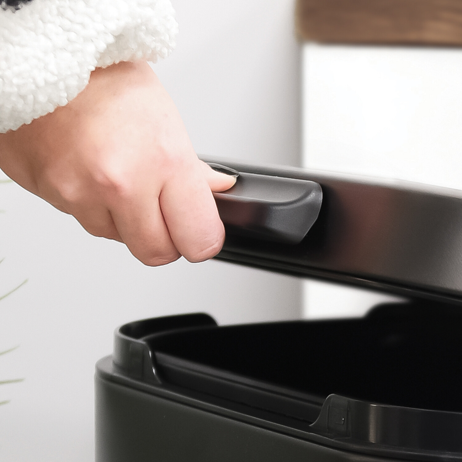 Kitchen Master 35L Push Dustbin with Legs Dark Grey Image 4