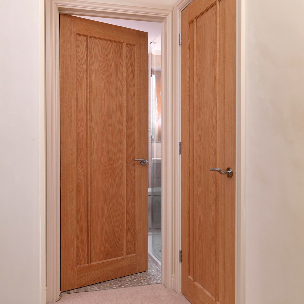 JB Kind Eden Classic Oak Veneered Internal Door 1981 x 610mm Image 2