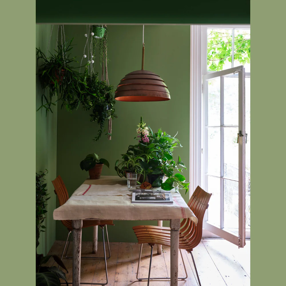 Farrow & Ball Walls and Ceilings Yeabridge Green Modern Emulsion Paint 2.5L Image 4