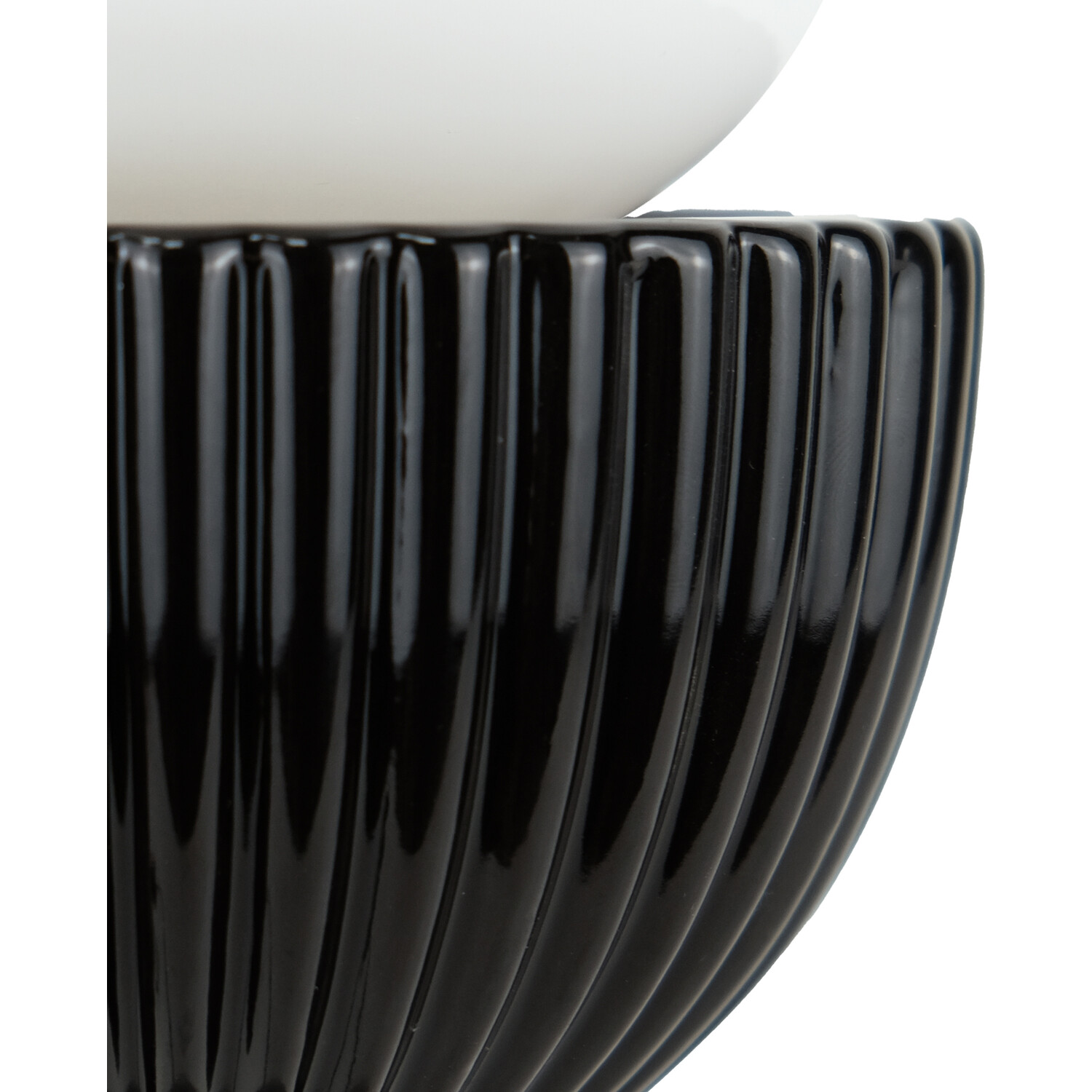 Evren Table Lamp - Black Image 8