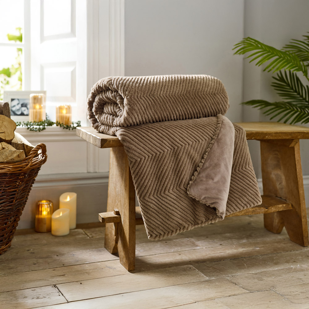 TLC Burghley Faux Fur Fawn Throw 130 x 170cm Image 2