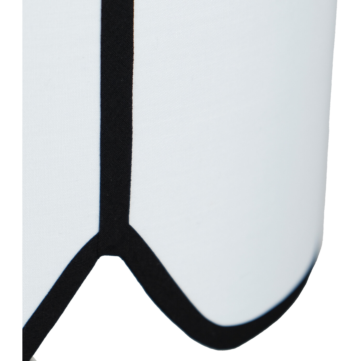 Uma Lamp Black Image 9