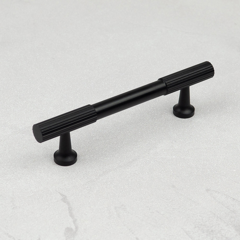 Handle & Home Matt Black Reeded Handle 96mm Image 2