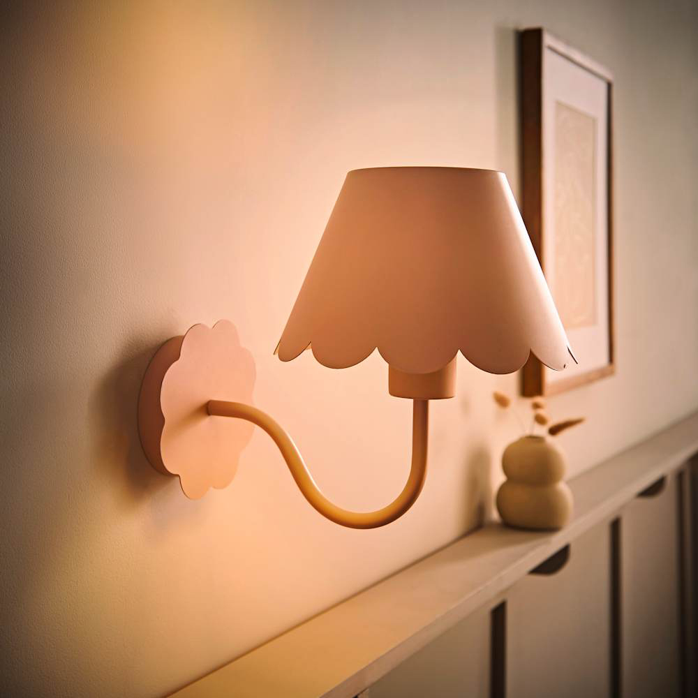 ValueLights Hallie Pink Scallop Rechargeable Wall Light Image 2
