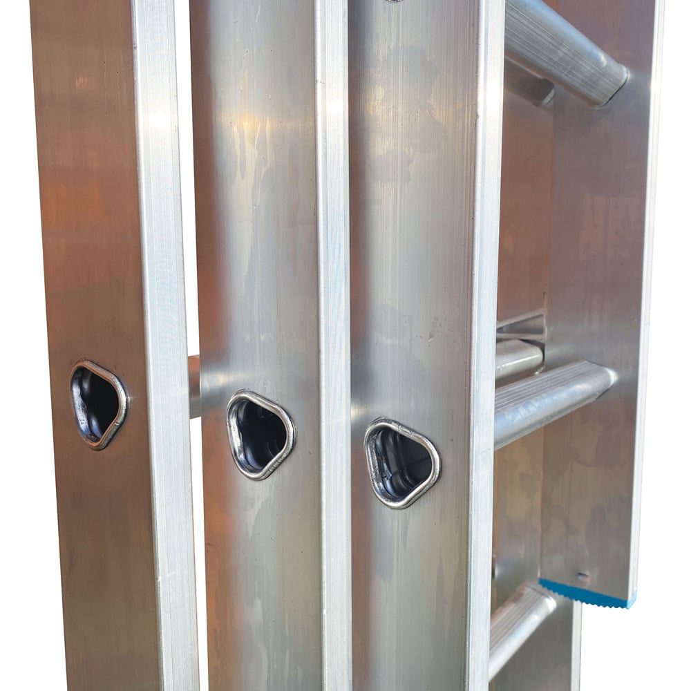 TB Davies 3.0m Trade Triple Extension Ladder Image 6