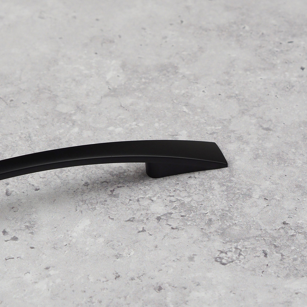 Handle & Home Matt Black Bow Handle 128mm Image 4