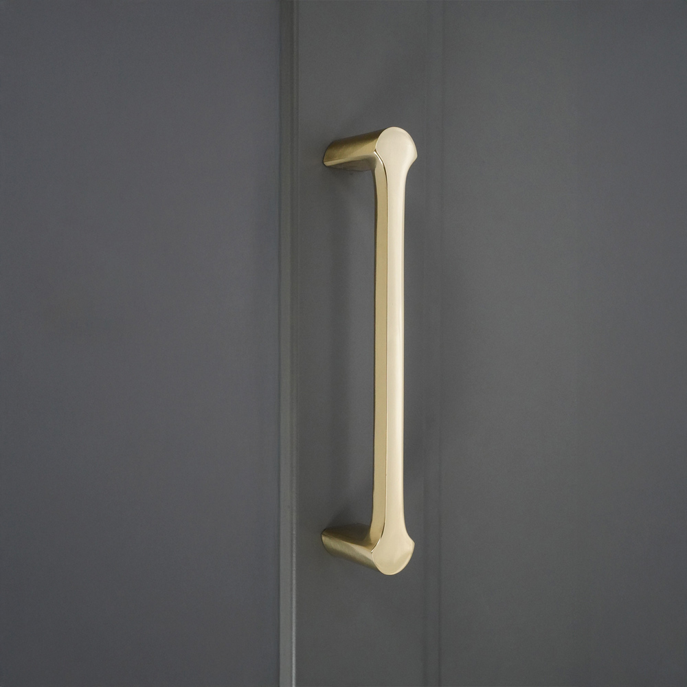 Spira Brass Tulip Polished Brass Cabinet Pull Handle 165mm Image 2