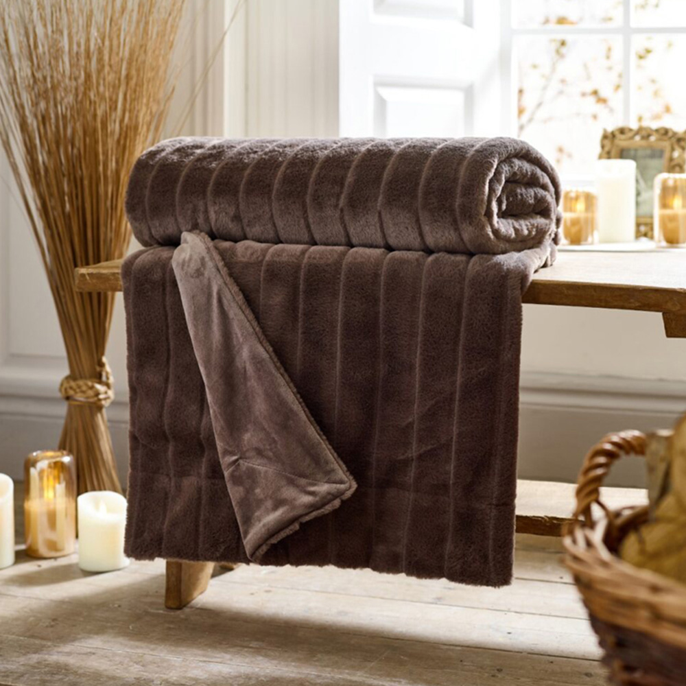 Deyongs Hockley Mocha Throw 150 x 200cm Image 2