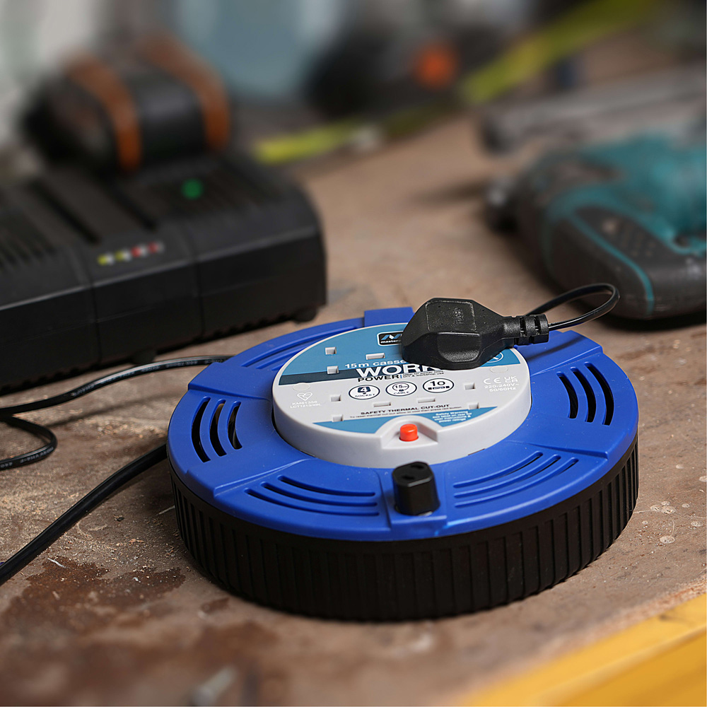 Masterplug Blue 10A 4 Socket Large Cassette Cable Reel 15m Image 2