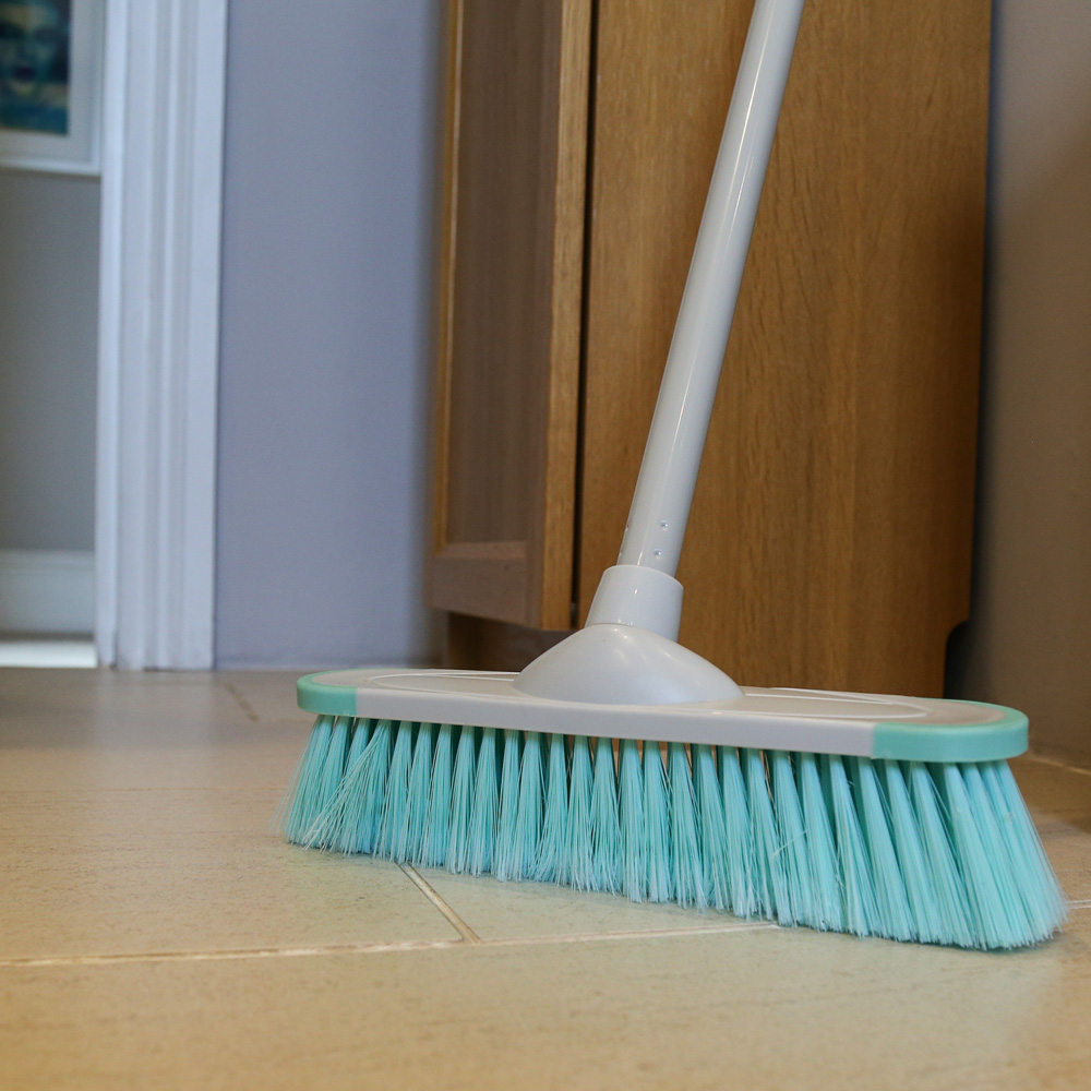 Charles Bentley Brights Green Soft Indoor Broom Image 3