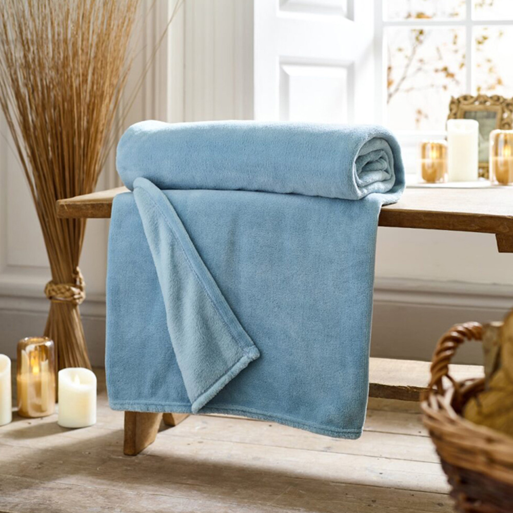 Deyongs Light Blue Snuggle Touch Throw 140 x 180cm Image 2