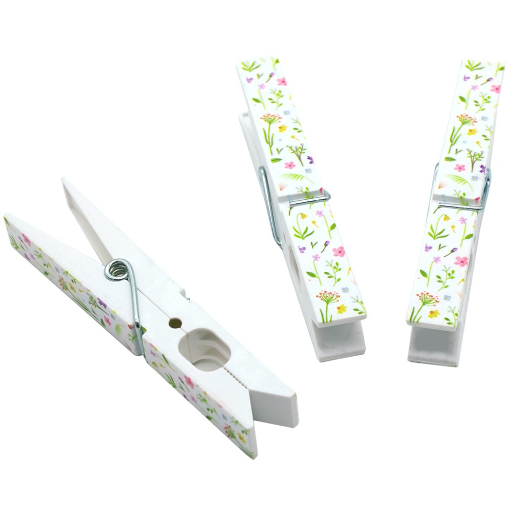 Pack of 30 Wildflower Printed Pegs Image 3