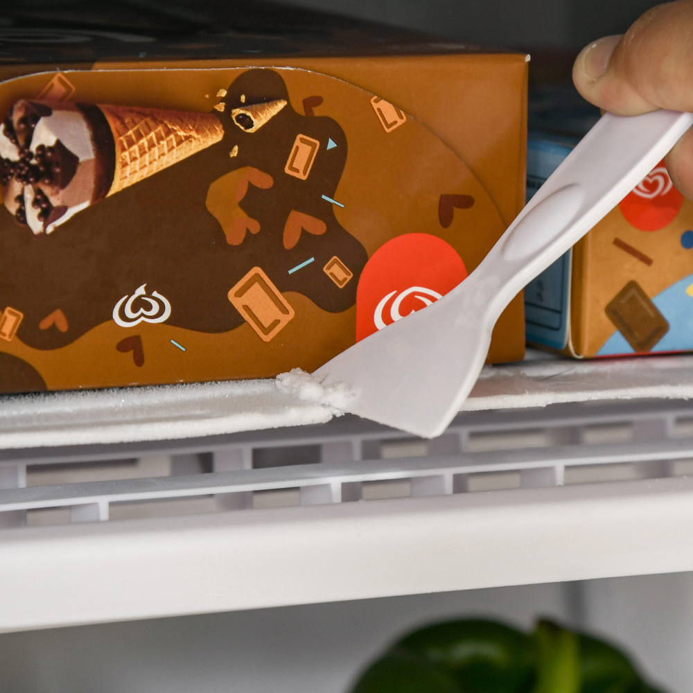 HOMCOM 800-129V71GY Grey 91L Under Counter Fridge with Chiller Box Image 3